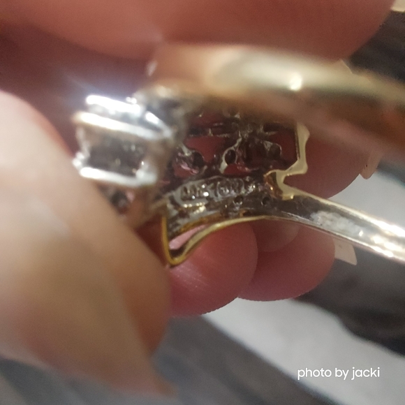 10k gold & genuine diamonds waterfall flowers ring, size 7.5 - Picture 5 of 8